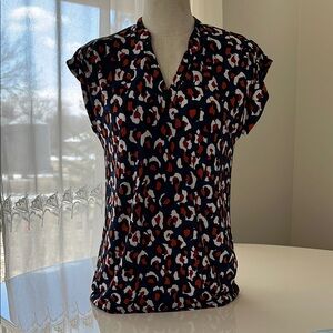 Daisy Feuntes print pullover top size medium